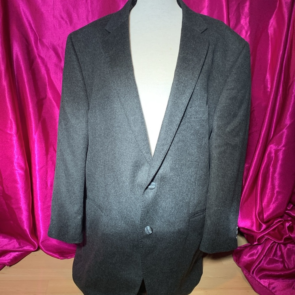 Tino Veroni wool blazer. Like new. Size XXL. Made in italy. Many pockets